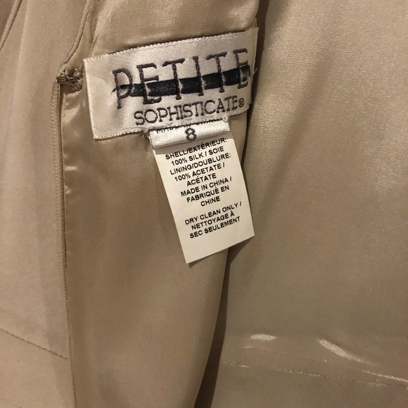 PETITE SOPHISTICATE 100% Silk Elegant Dress Cream Beige Size Petite 8 / 8P - Picture 3 of 4